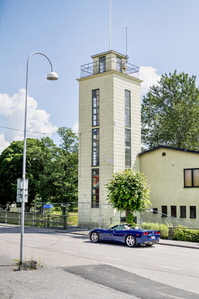 Ett före detta slangtorn vid den gamla brandstationen längs Retrovägen i Nossebro.